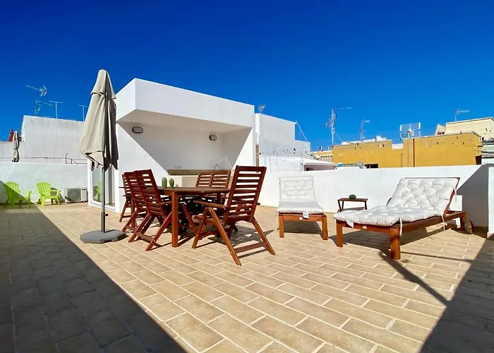 Tia Anica House I - With Terrace In Village Fuseta