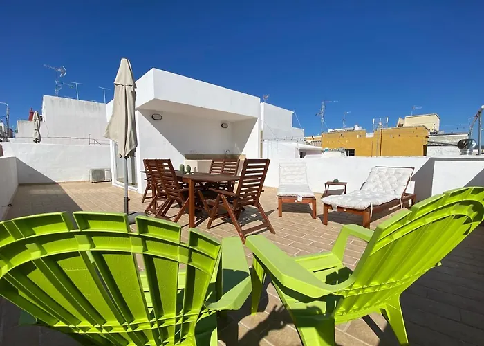 Tia Anica House I - With Terrace In Village Fuseta